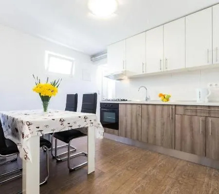 Tara's Place Guest house 3*